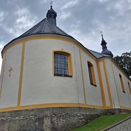 Ubytovani U Kostela Usti nad Labem Ngoại thất bức ảnh