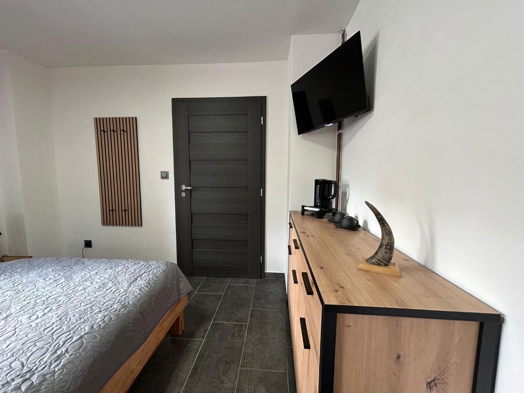 Ubytovani U Kostela Usti nad Labem Ngoại thất bức ảnh